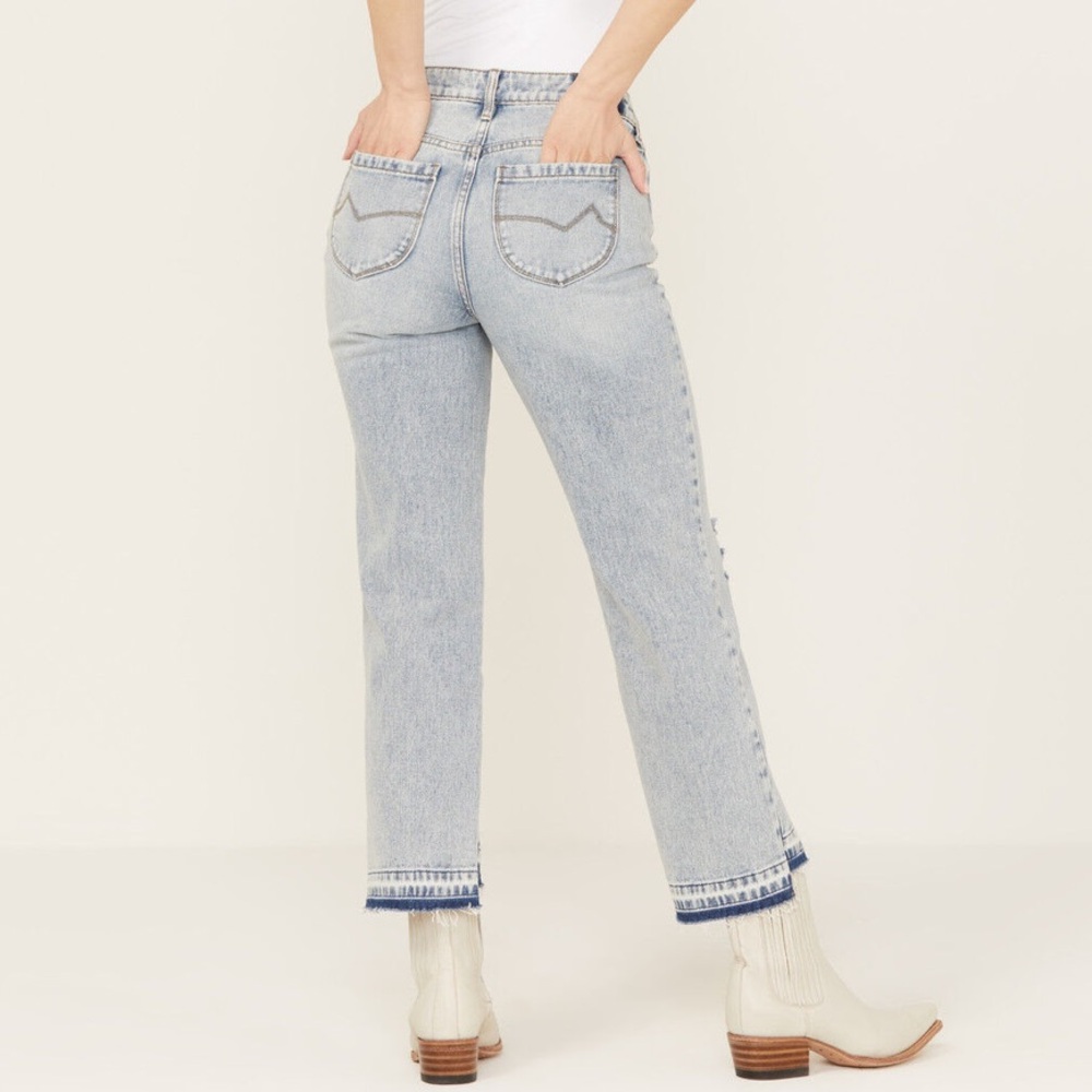 Cleo + Wolf High Rise Distressed Mom Jeans NWOT - Picture 7 of 8